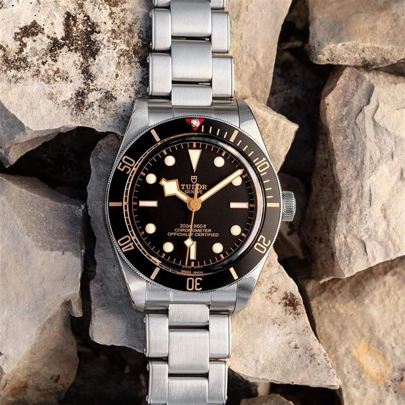 TUDOR｜帝舵BB58黑面手表最新行情近年价格下跌11%成入手好时机