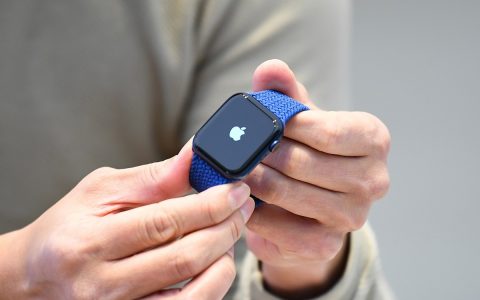 外媒曝Apple Watch Series 8 将搭载可侦测发烧的感温功能