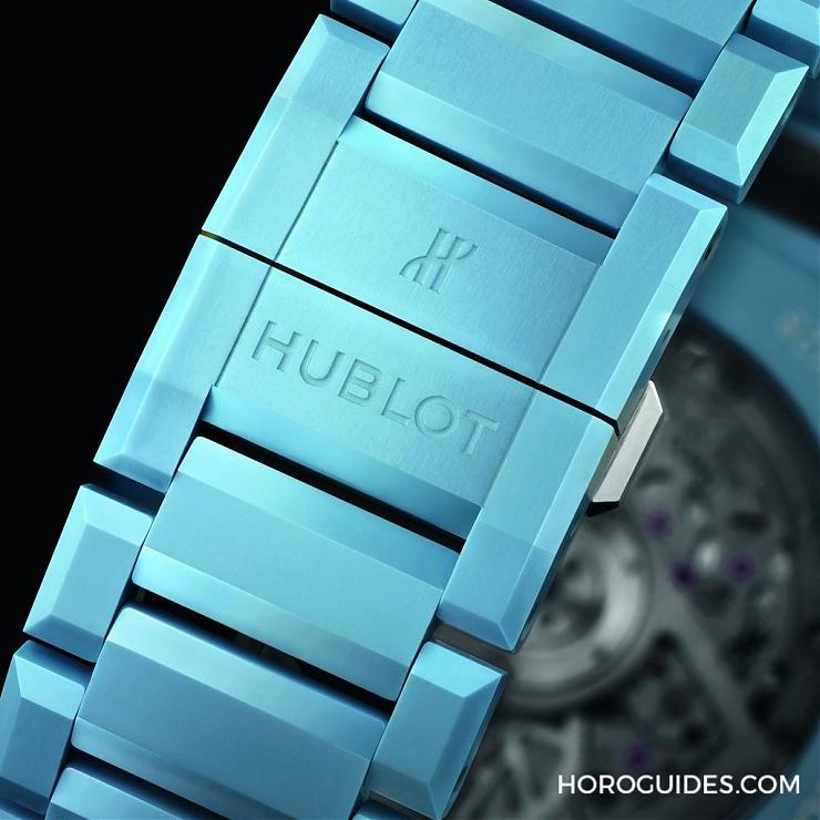 HUBLOT - 穿出正装清爽感HUBLOT Big Bang Integrated彩色陶瓷链带计时码表