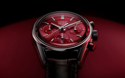 高调复古感！TAG Heuer CARRERA红面限量计时腕表