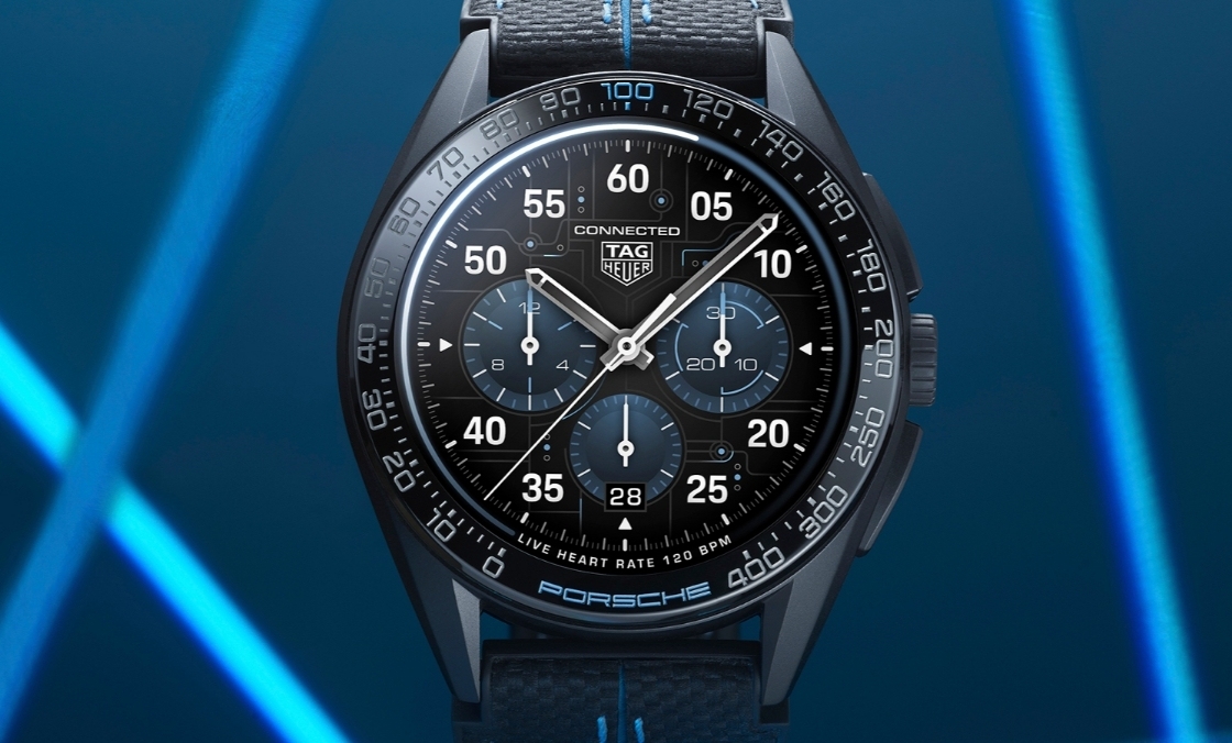 可与保时捷车款连动！ TAG Heuer Connected Calibre E4智能腕表保时捷特别版