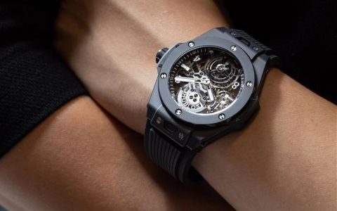 开创高性能复杂功能腕表的全新面貌宇舶大爆炸系列魔力黑陶瓷陀飞轮腕表
