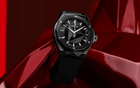 宇舶HUBLOT经典融合蓝色陶瓷和黑色陶瓷版手表
