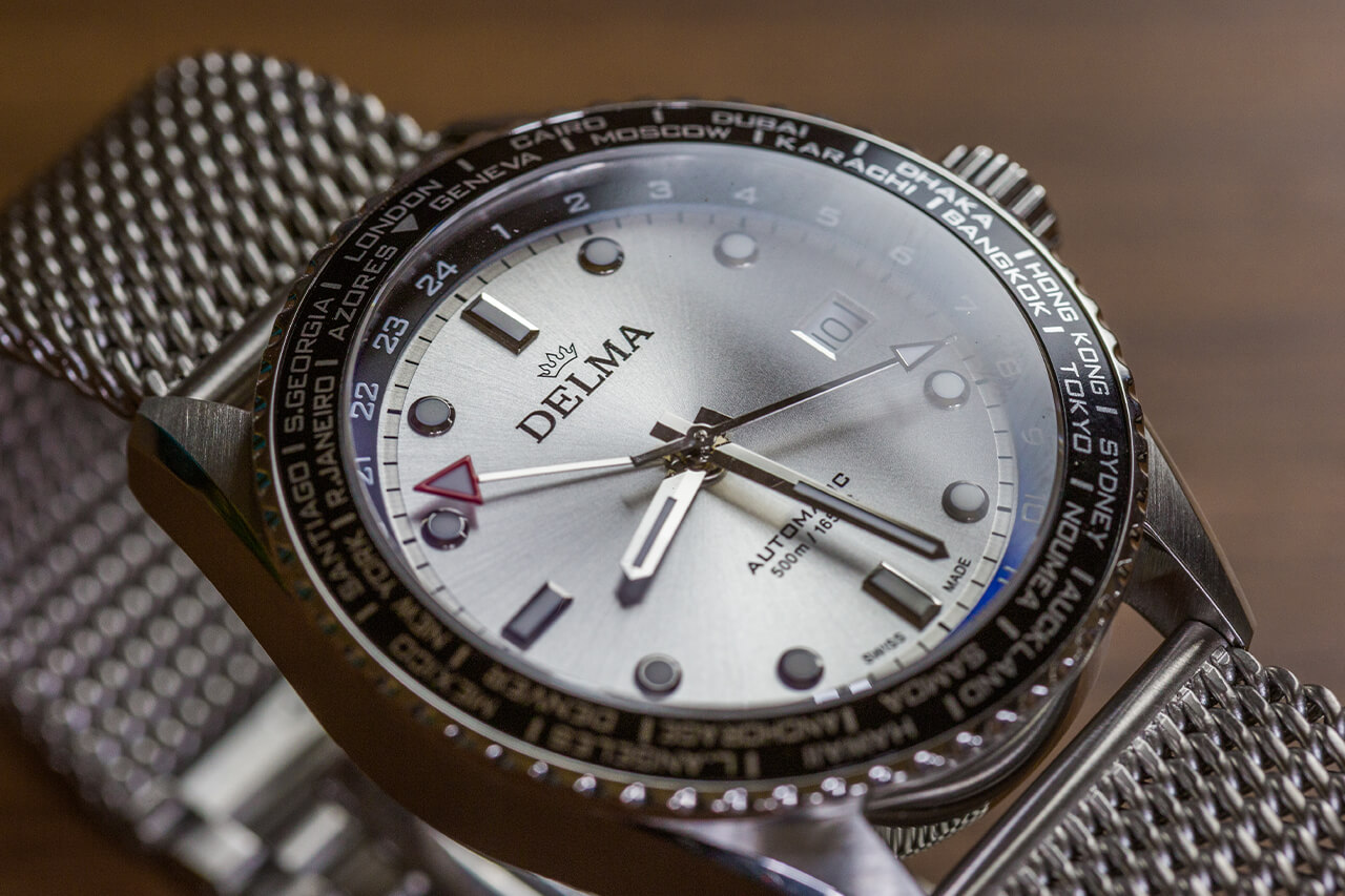 Delma Cayman Worldtimer