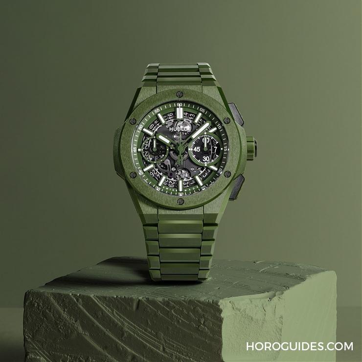 HUBLOT - 穿出正装清爽感HUBLOT Big Bang Integrated彩色陶瓷链带计时码表