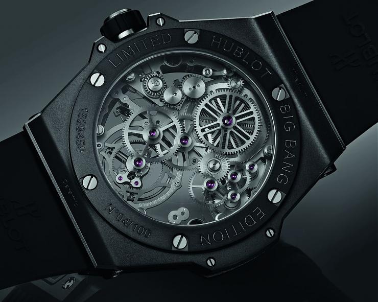 HUBLOT - 开创高性能复杂功能腕表的全新面貌宇舶大爆炸系列魔力黑陶瓷陀飞轮腕表