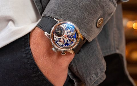 介绍Fratello 的新合作是一款与 Louis Moinet 合作的彩色计时码表