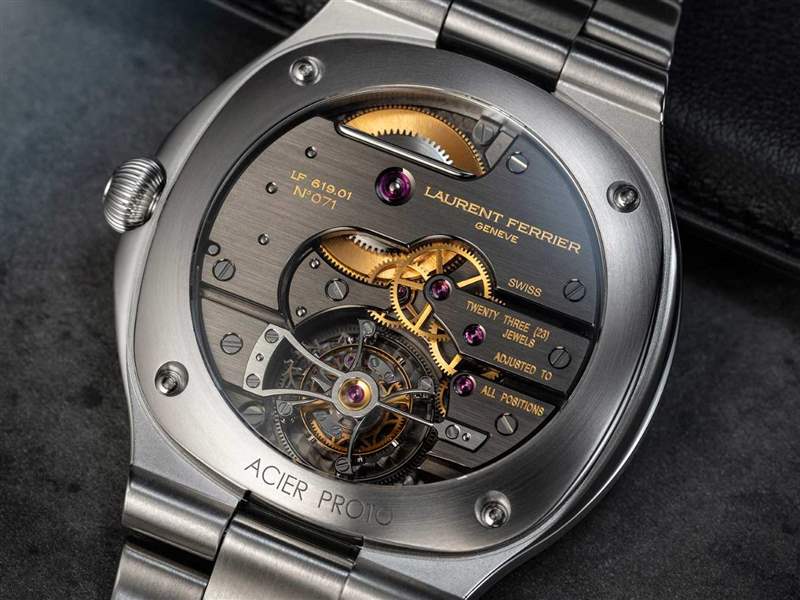 独立制表商Laurent Ferrier推出陀飞轮Grand Sport钢质表链腕表限量款12枚