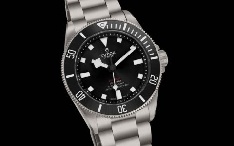 Tudor Pelagos 39以钛金属打造出极优雅的潜水表风格