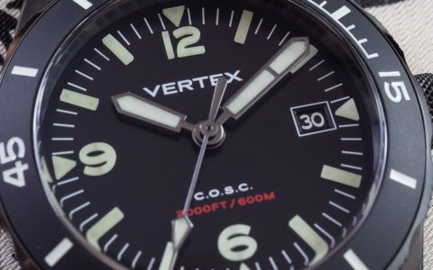 观看评论：Vertex M60 AquaLion ISO 认证潜水员