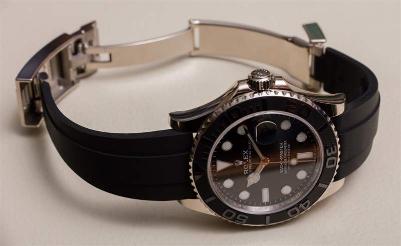劳力士 Yacht-Master 42 226659 手表和它发送给其他钟表迷的信息