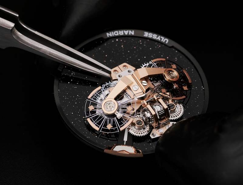 Ulysse Nardin Freak S 自动腕表带双 DiamonSil 调节系统