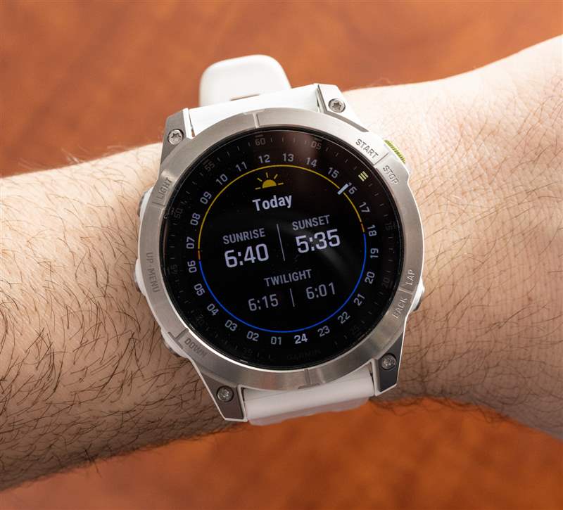 观看评论：Garmin Epix Generation 2 'Premium Active Smartwatch'