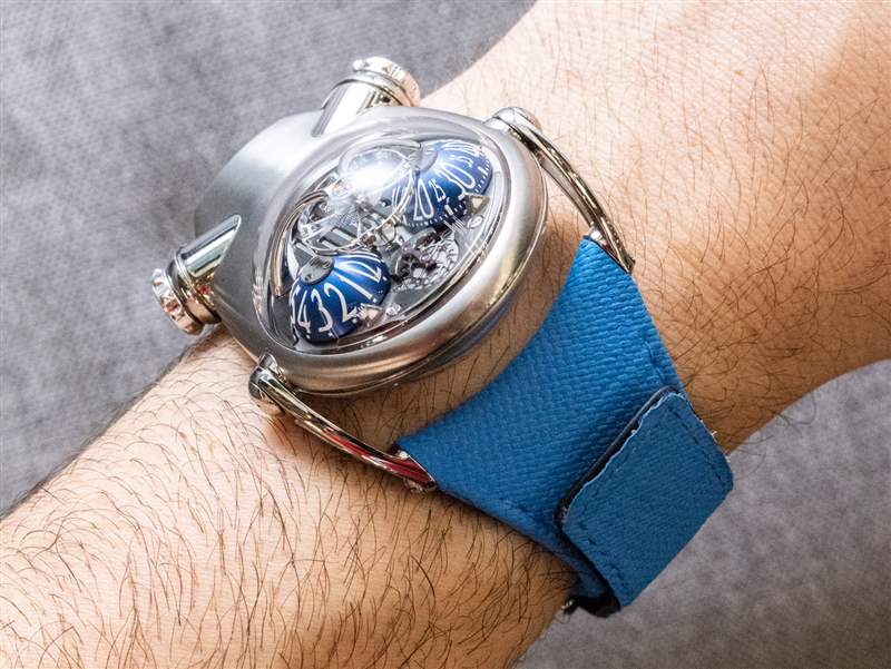 动手操作：MB&F HM10 'Bulldog' 手表