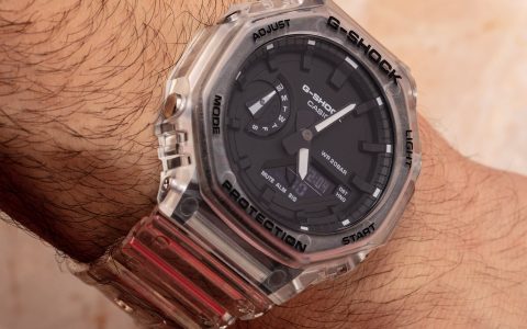 动手：卡西欧 G-Shock 'Casi-Oak' GA2100SKE-7A 透明系列手表