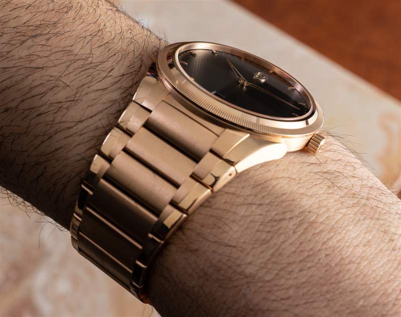 动手操作：帕玛强尼 Tonda PF 微型转子金色手表