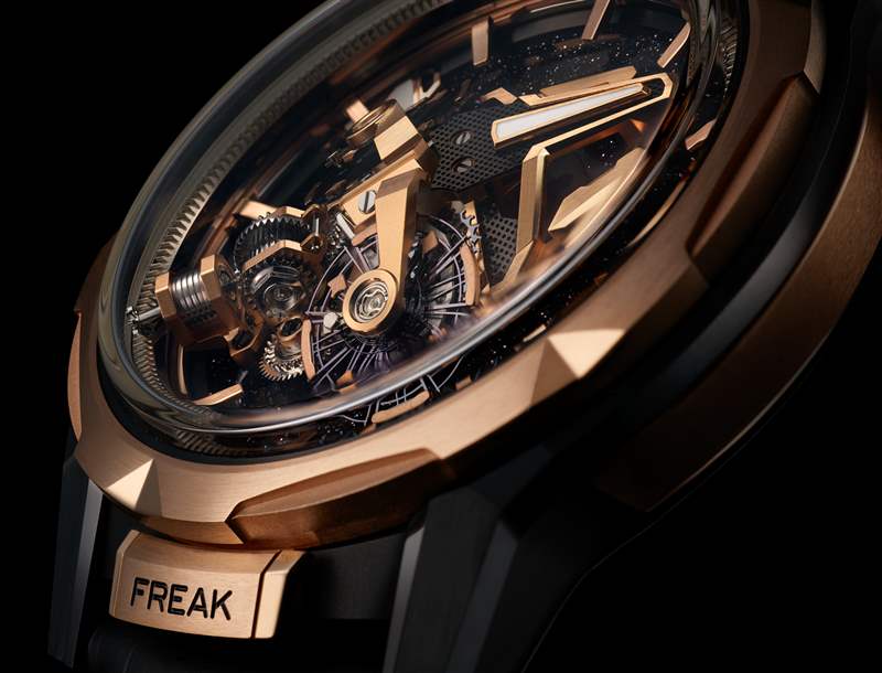 Ulysse Nardin Freak S 自动腕表带双 DiamonSil 调节系统