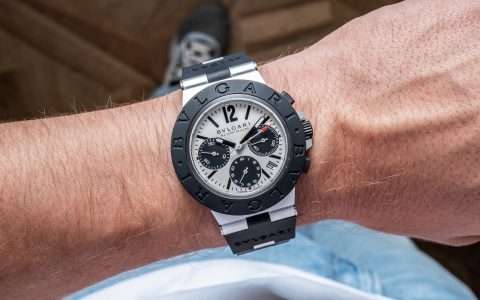 动手：宝格丽铝和铝计时手表