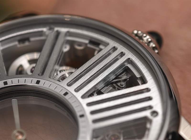 卡地亚 Rotonde De Cartier Mysterious Hour Skeleton Watch Hands-On
