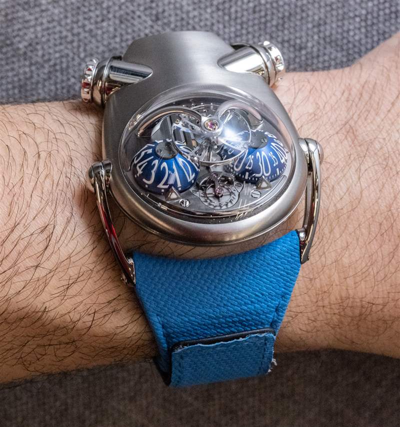 动手操作：MB&F HM10 'Bulldog' 手表