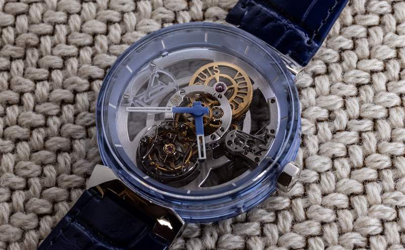 动手操作：路易威登 Tambour Moon Flying Tourbillon Poincon de Geneve 蓝色蓝宝石腕表