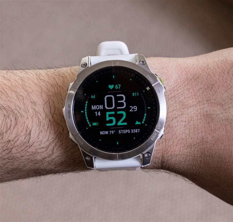 观看评论：Garmin Epix Generation 2 'Premium Active Smartwatch'