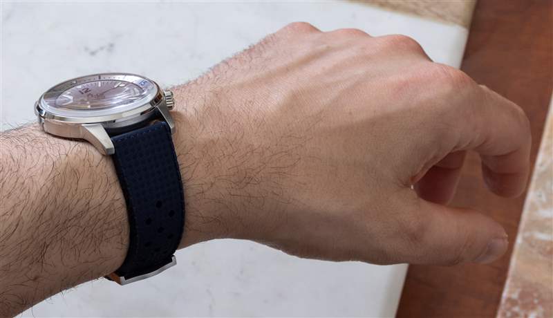 动手实践：米卢斯·阿基米德银色表盘手表