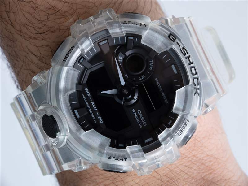 来自卡西欧 G-Shock 透明包装：透明 GA700SKE-7A 的价值和乐趣