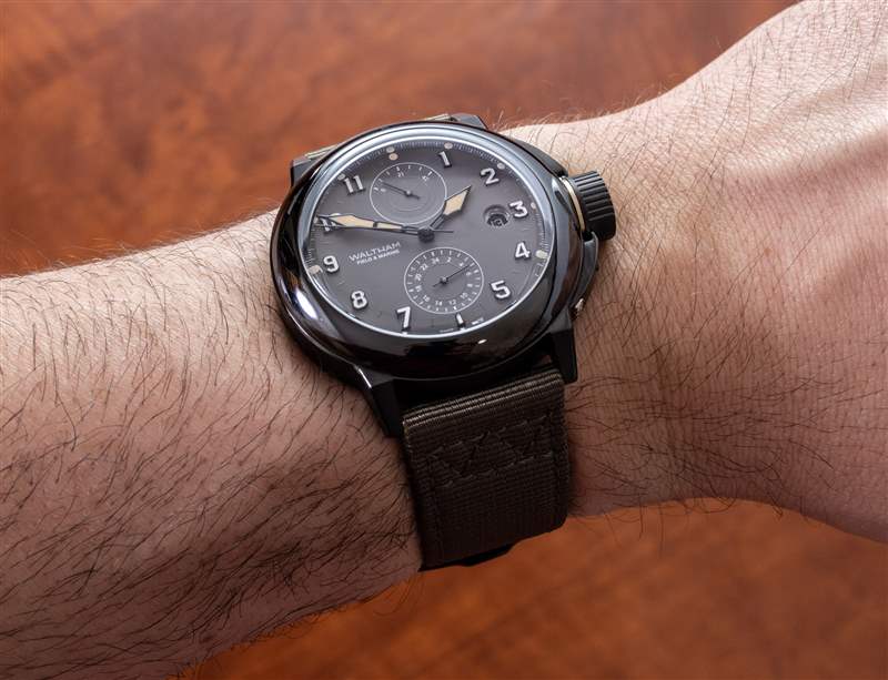 观看评论：Waltham Field 和 Marine Dual Time Gunmetal Grey