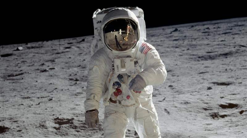 欧米茄手表重返月球庆祝阿波罗 11 号太空发射 50 周年