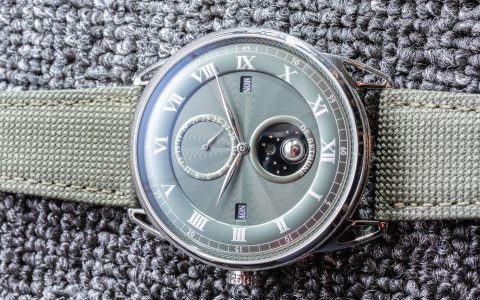 动手操作：De Bethune DB25 万年历绿色手表