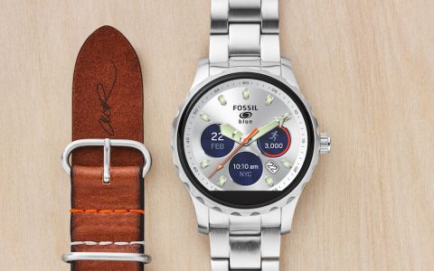 化石表(Fossil)雄心勃勃的计划通过混合智能手表拯救石英手表