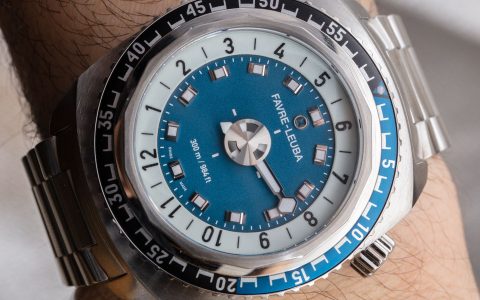 动手操作：Favre-Leuba Raider Harpoon 42 手表尺寸恰到好处