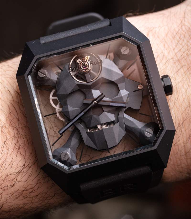 动手操作：Bell & Ross BR 01 Cyber​​ Skull 手表