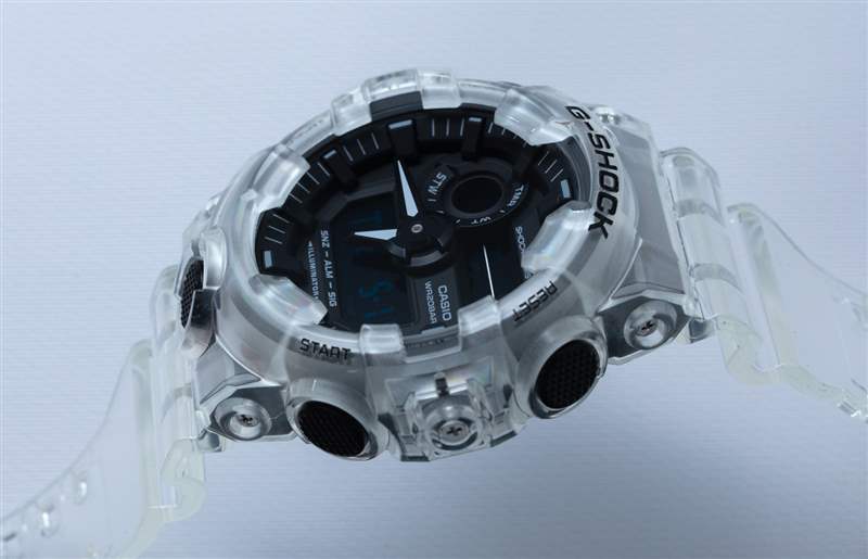 来自卡西欧 G-Shock 透明包装：透明 GA700SKE-7A 的价值和乐趣