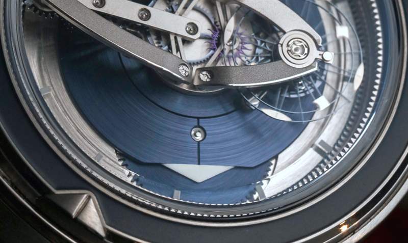 Ulysse Nardin Freak Vision 手表动手：体验磨床