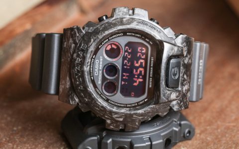 卡西欧G-Shock DW6900 与 Alvarae手表评论的锻造碳装甲表壳