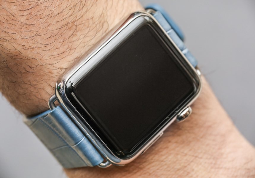 Apple-Watch-Desk-Charger-aBlogtoWatch-11