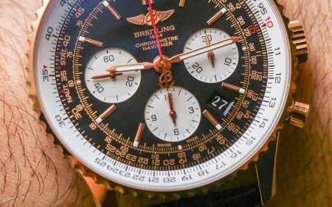 百年灵Navitimer 01金表评论