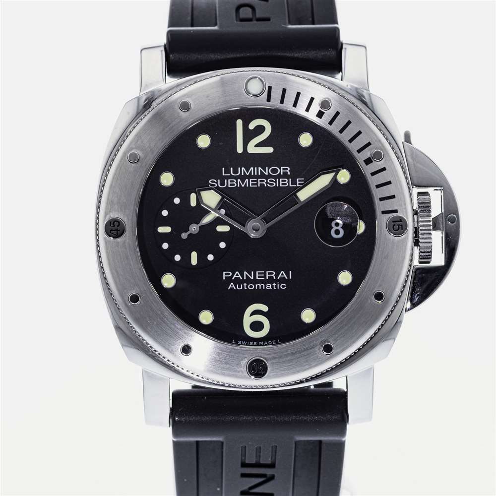 沛纳海 Luminor Submersible Automatic Acciaio PAM1024 的士兵形象