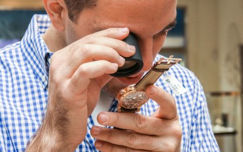 作为手表收藏家，您是否受到影响？