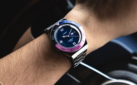 天美时(Timex)与Hypebeast合作推出紫红色梦幻腕表