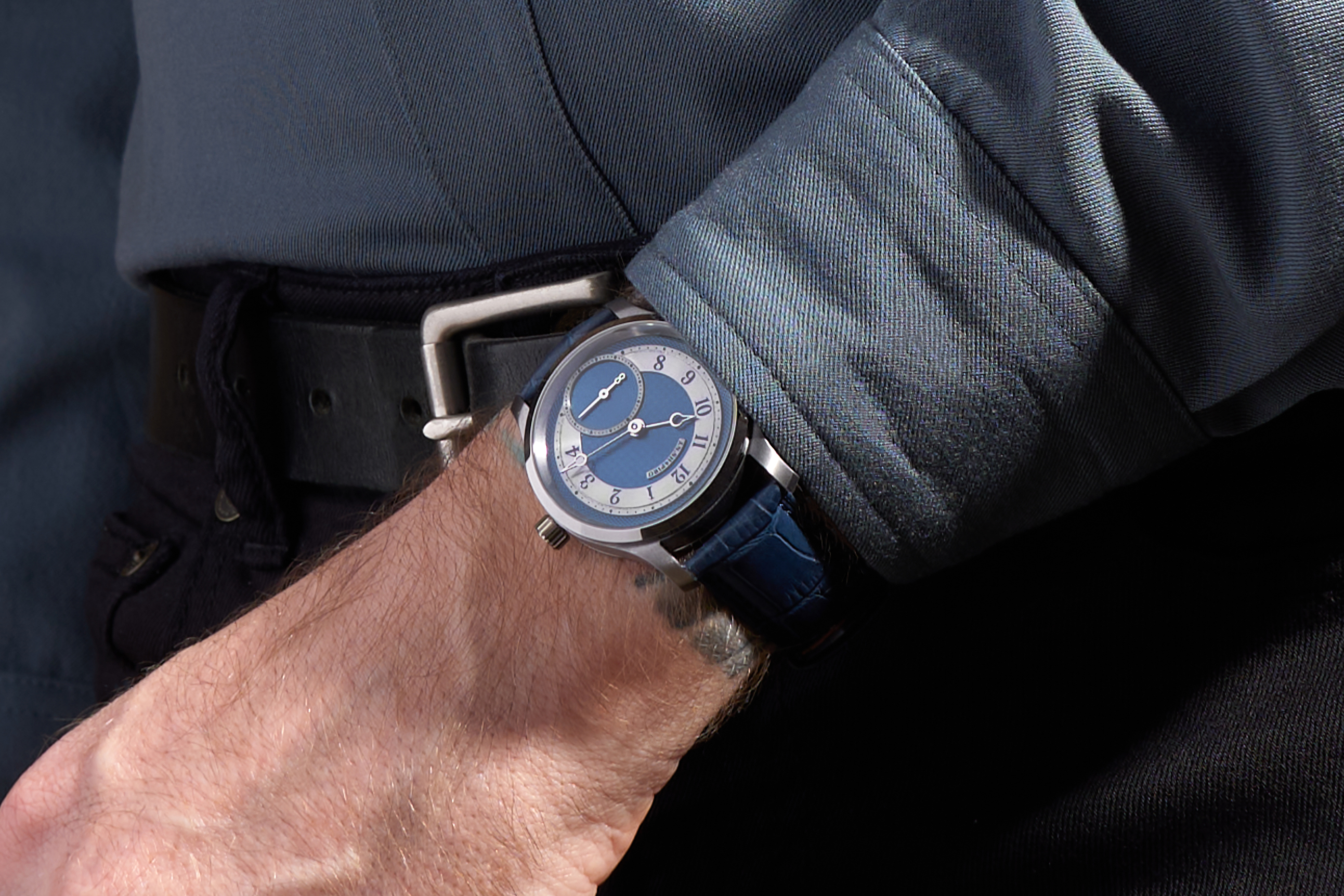 夏皮罗最新手表的手腕照片