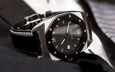 Niall One机械手表声称由超过90%的美国零件制成