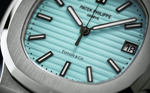 最新消息Tiffany-Blue Patek Philippe Nautilus 5711在纽约富艺斯拍卖行以超过650万美元的价格售出