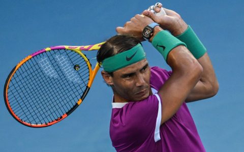 观看Rafael Nadal佩戴他自己的Richard Mille赢得创纪录的第21个大满贯赛事