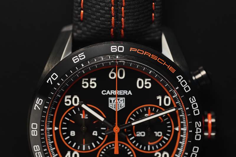 泰格豪雅推出全新Carrera Chronograph x Porsche Orange Racing腕表，色彩缤纷