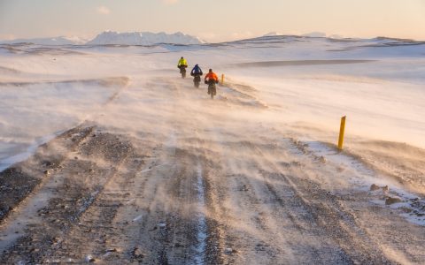 冒险时间我是如何骑着卡西欧自行车穿越冰岛冰川的