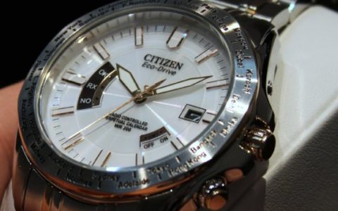西铁城Eco-Drive World Time Perpetual AT系列多功能计时手表