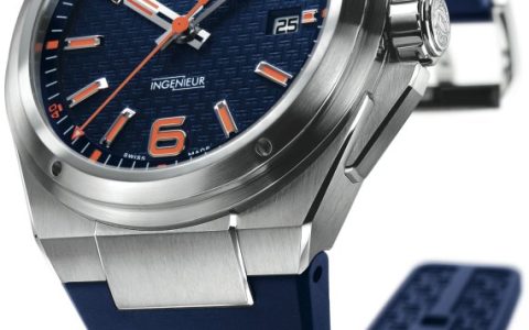 IWC Plastiki塑胶船抵达悉尼，在途中捡起独一无二的铂金腕表
